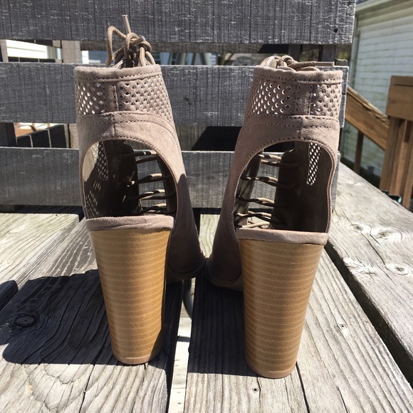 Qupid Suede Laced Perforated Taupe Booties! NEW! - Picture 7 of 10